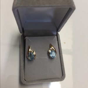 Earrings screw not pierced